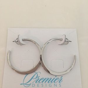 New - Premier Designs Earring